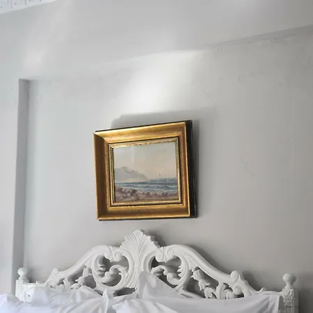 Apartment Aristocraticon Youth